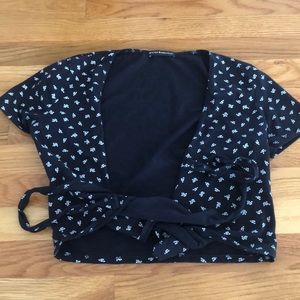 BRANDY MELVILLE TIE TOP